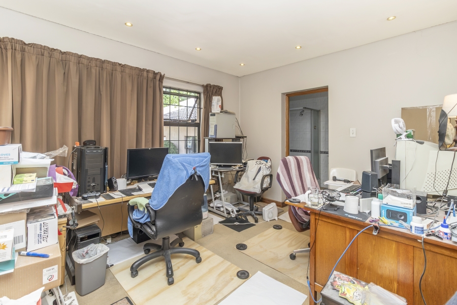5 Bedroom Property for Sale in Bryanston Gauteng