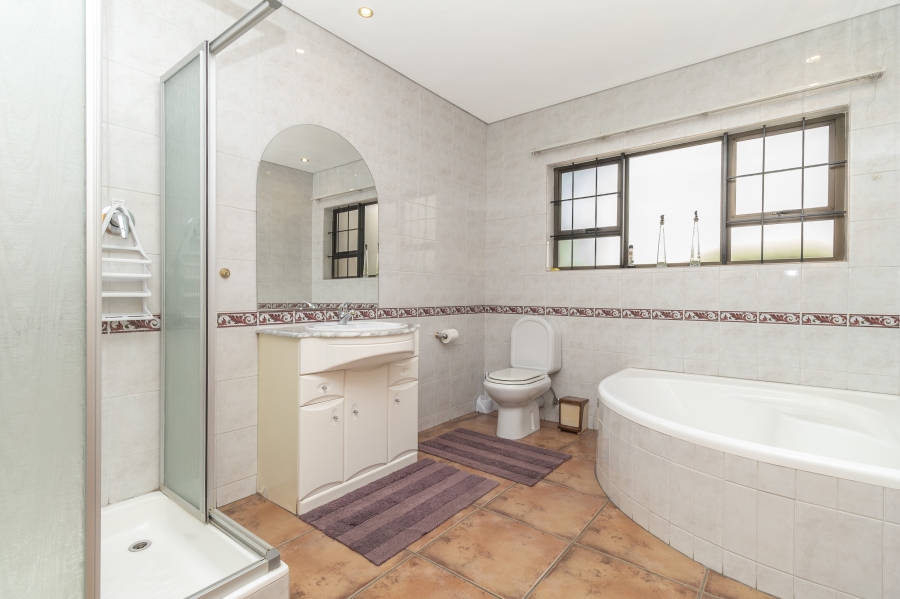 5 Bedroom Property for Sale in Bryanston Gauteng