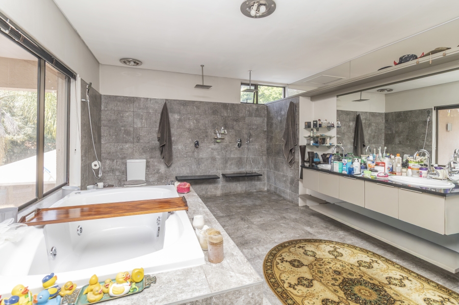 5 Bedroom Property for Sale in Bryanston Gauteng