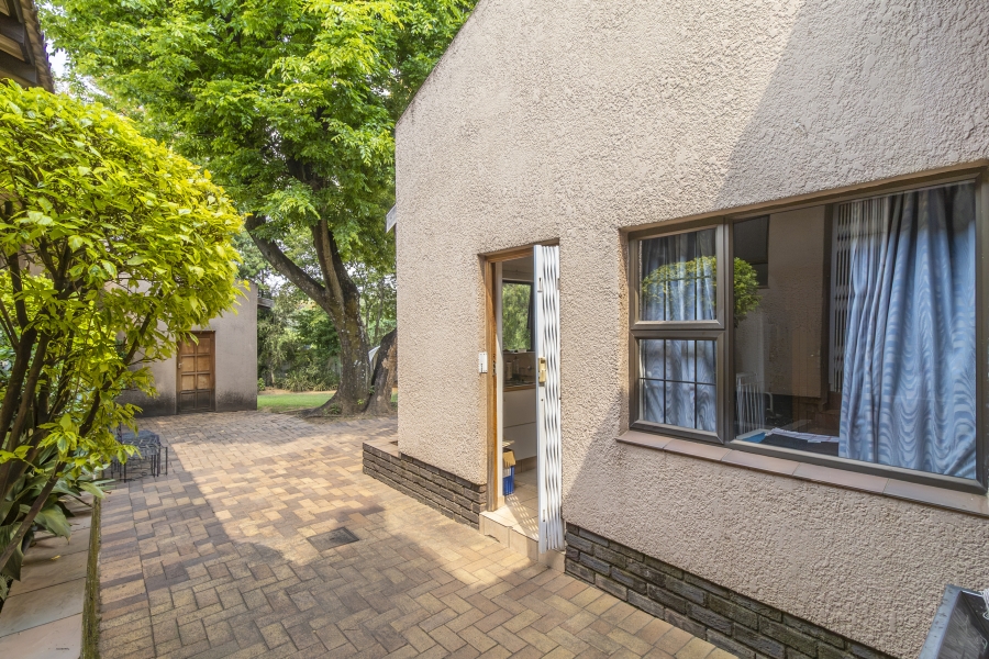 5 Bedroom Property for Sale in Bryanston Gauteng