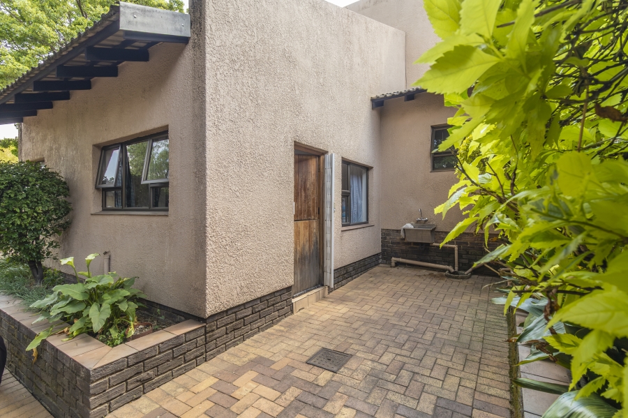 5 Bedroom Property for Sale in Bryanston Gauteng