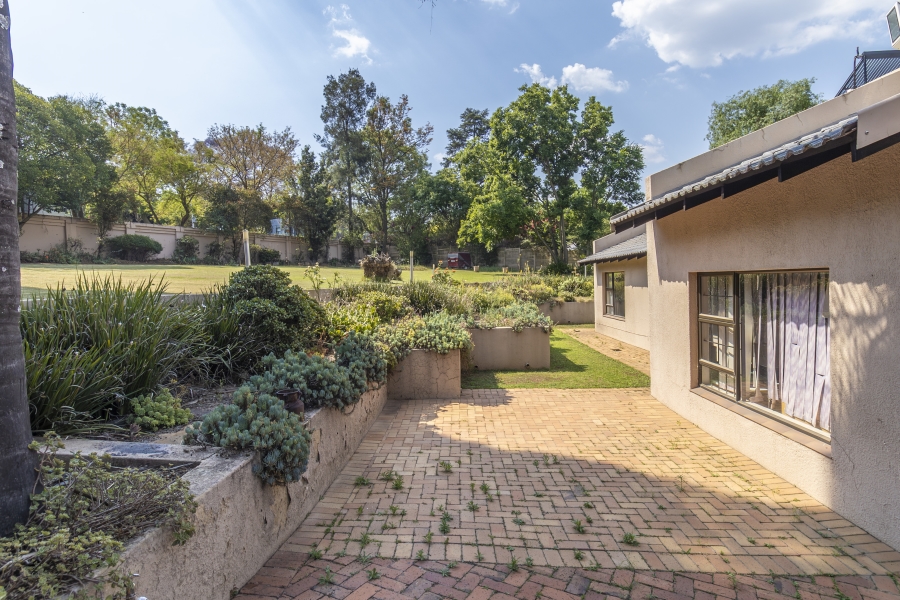 5 Bedroom Property for Sale in Bryanston Gauteng