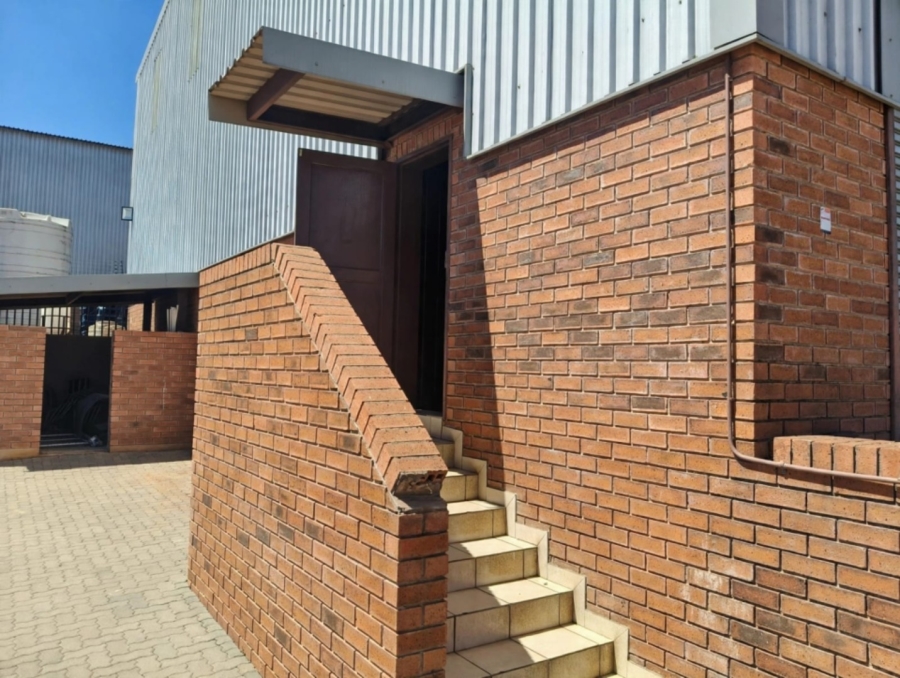 To Let Commercial Property for Rent in Sunderland Ridge Gauteng