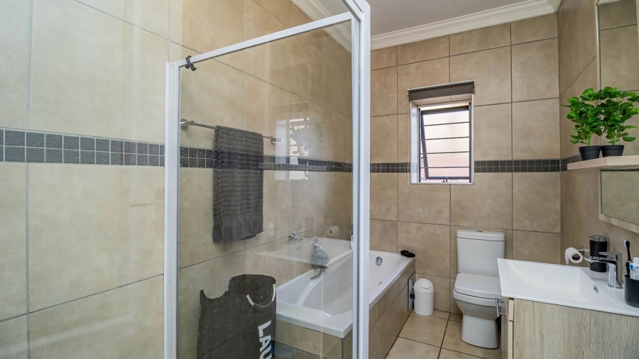 3 Bedroom Property for Sale in Brentwood Park Gauteng
