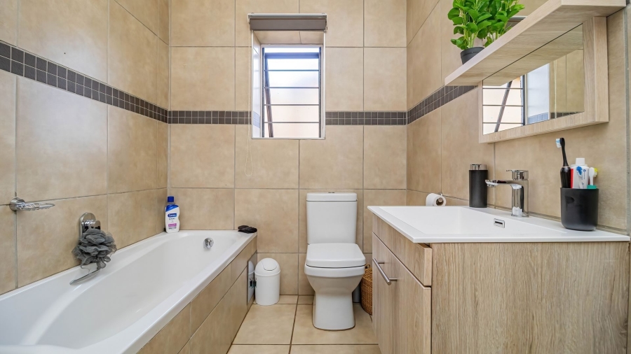 3 Bedroom Property for Sale in Brentwood Park Gauteng