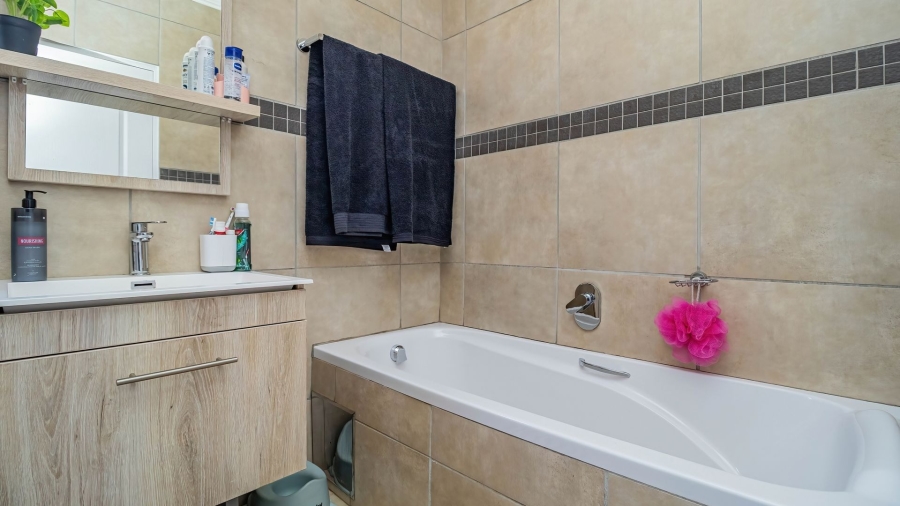 3 Bedroom Property for Sale in Brentwood Park Gauteng