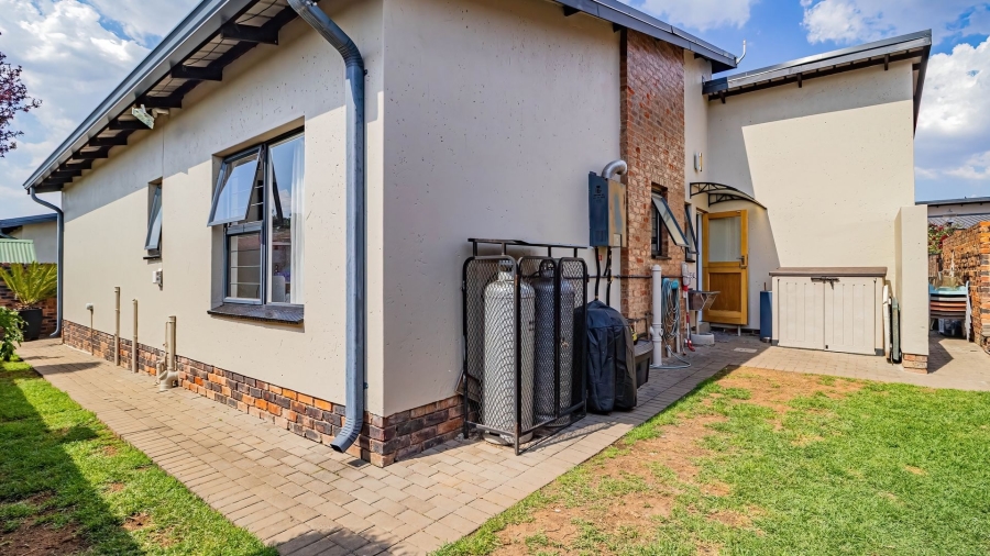 3 Bedroom Property for Sale in Brentwood Park Gauteng