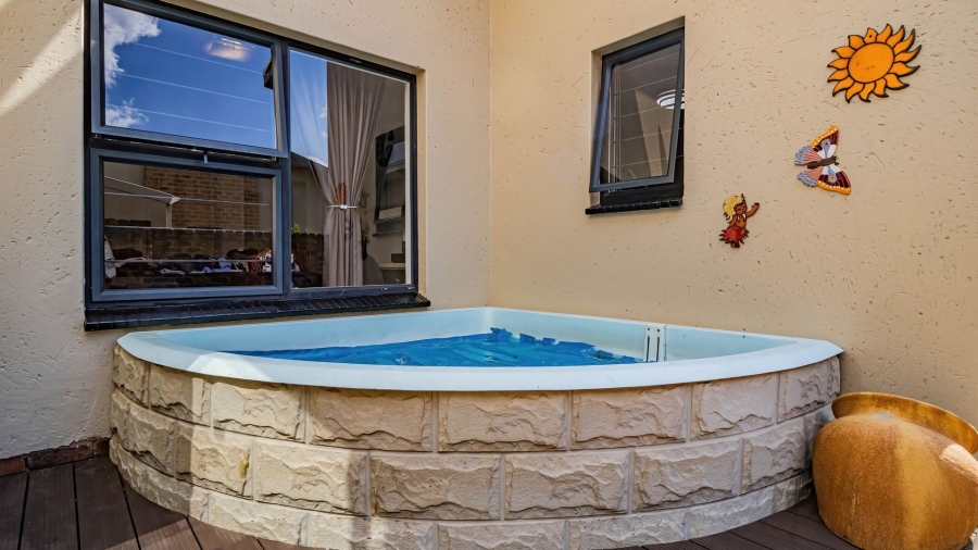 3 Bedroom Property for Sale in Brentwood Park Gauteng