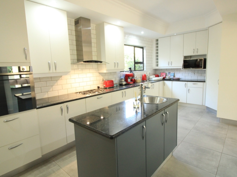 To Let 5 Bedroom Property for Rent in Dainfern Golf Estate Gauteng