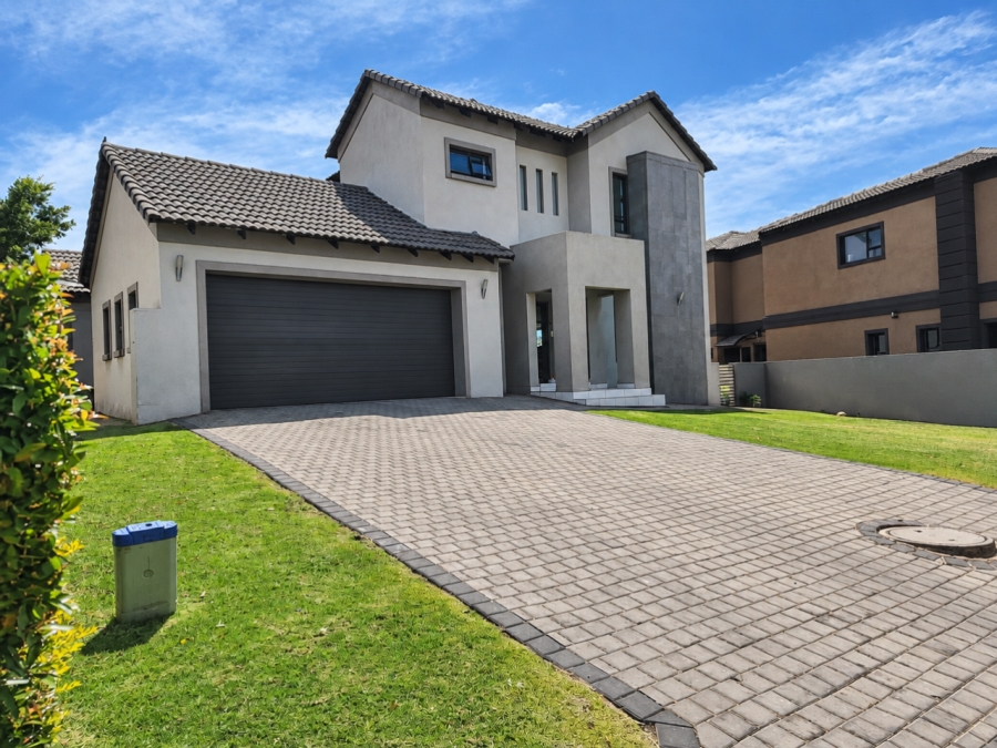 3 Bedroom Property for Sale in Blue Valley Golf Estate Gauteng