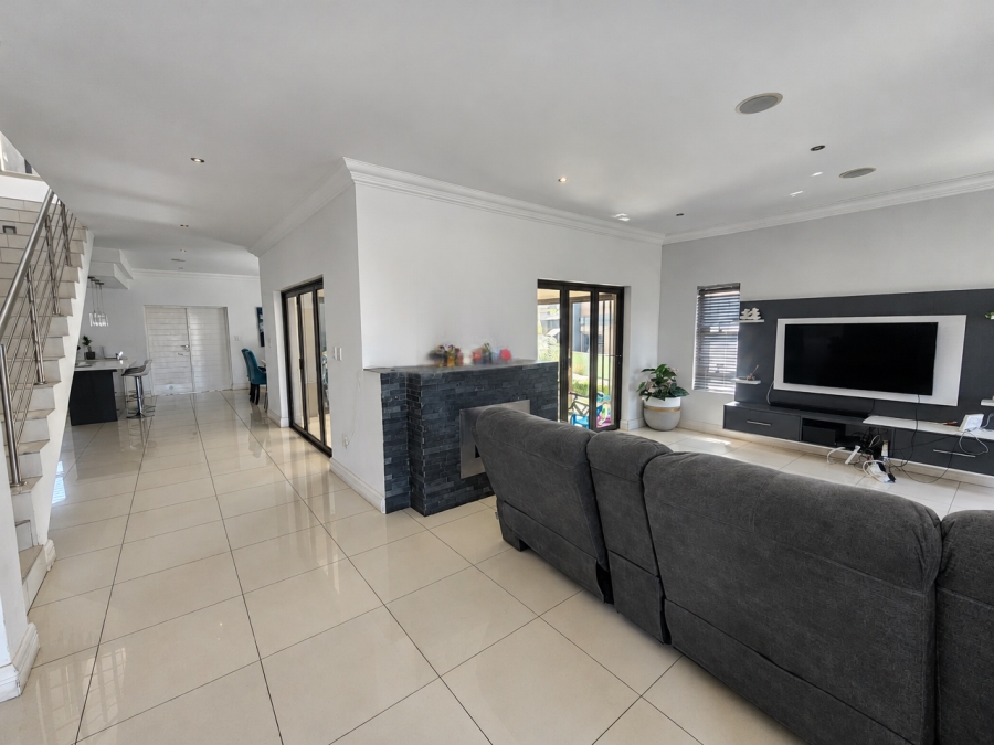 3 Bedroom Property for Sale in Blue Valley Golf Estate Gauteng