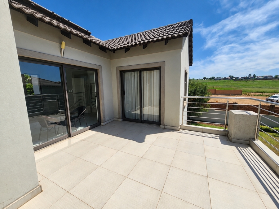3 Bedroom Property for Sale in Blue Valley Golf Estate Gauteng