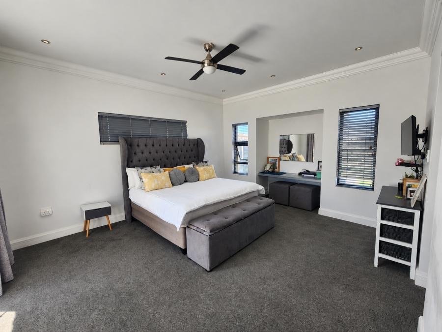 3 Bedroom Property for Sale in Blue Valley Golf Estate Gauteng