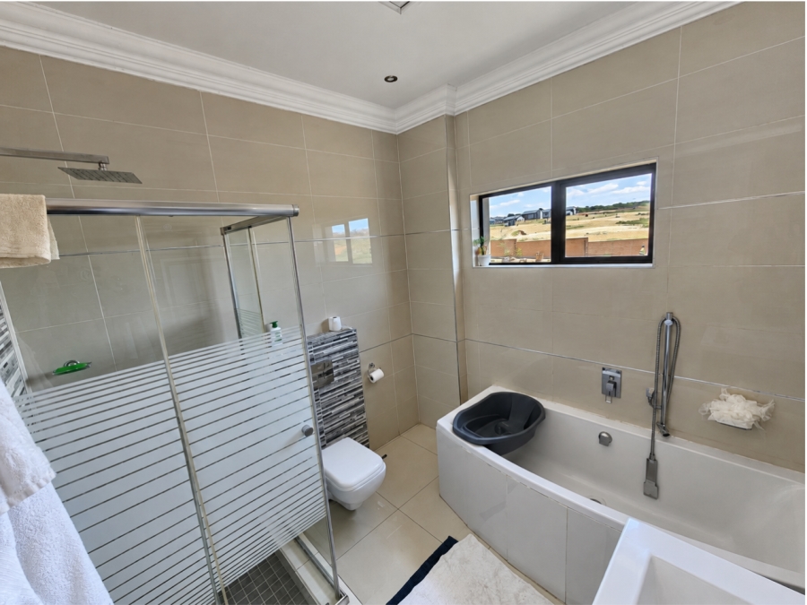 3 Bedroom Property for Sale in Blue Valley Golf Estate Gauteng