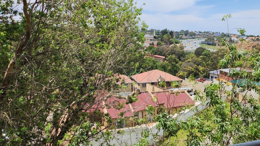 2 Bedroom Property for Sale in Winchester Hills Gauteng