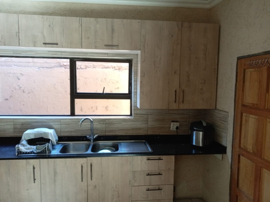 To Let 4 Bedroom Property for Rent in Kempton Park Ext 4 Gauteng