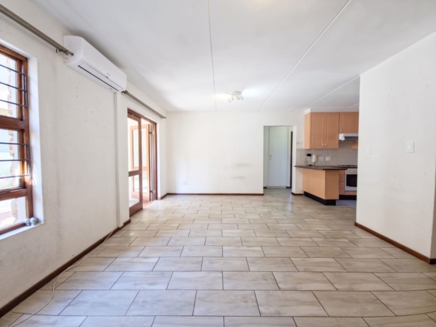 To Let 2 Bedroom Property for Rent in Lonehill Gauteng