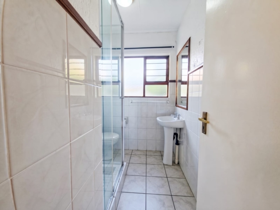 To Let 2 Bedroom Property for Rent in Lonehill Gauteng