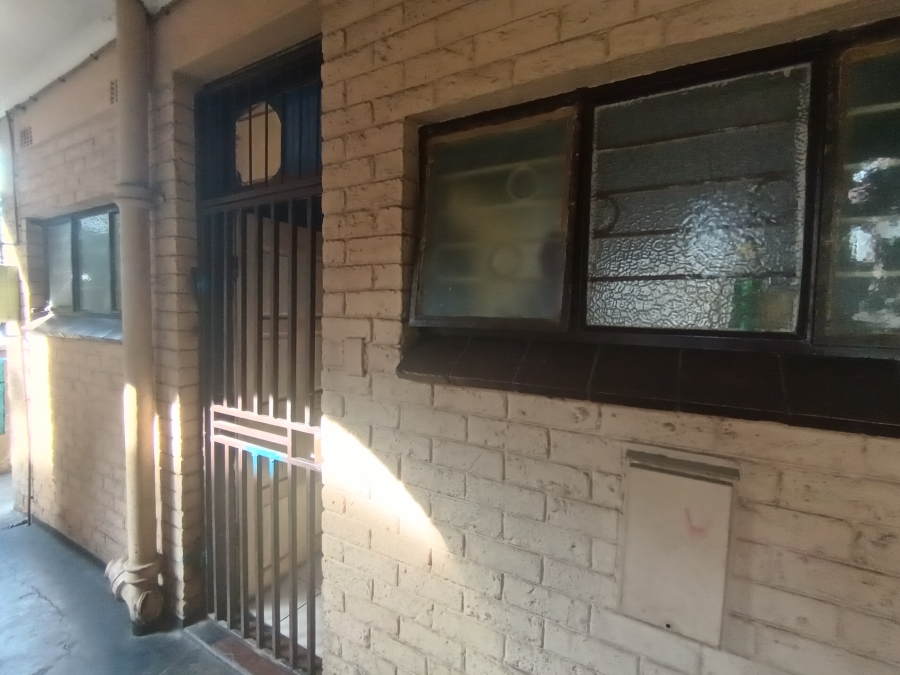 1 Bedroom Property for Sale in Pretoria West Gauteng
