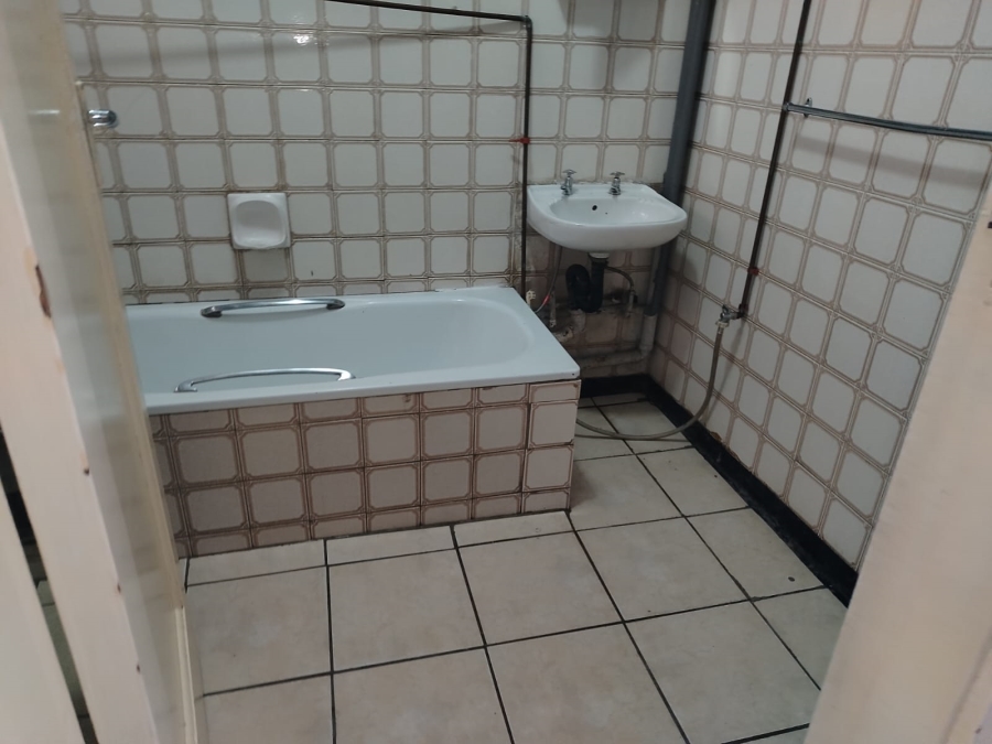 1 Bedroom Property for Sale in Pretoria West Gauteng