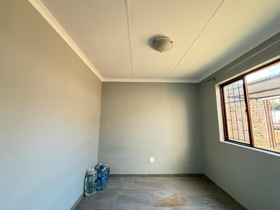 To Let 3 Bedroom Property for Rent in Halfway Gardens Gauteng