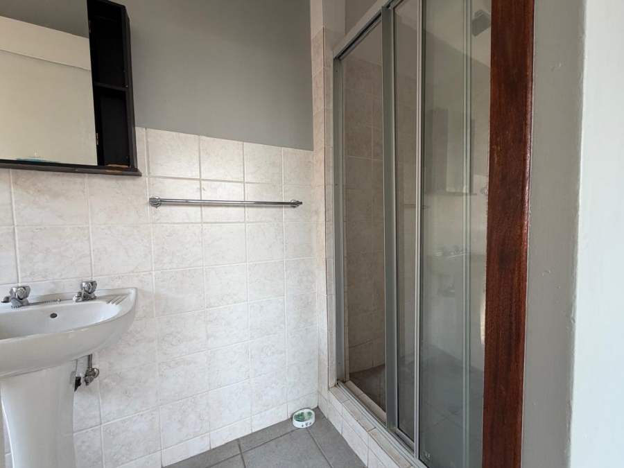 To Let 3 Bedroom Property for Rent in Halfway Gardens Gauteng