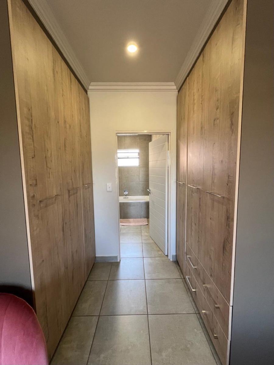 To Let 2 Bedroom Property for Rent in Six Fountains Residential Estate Gauteng