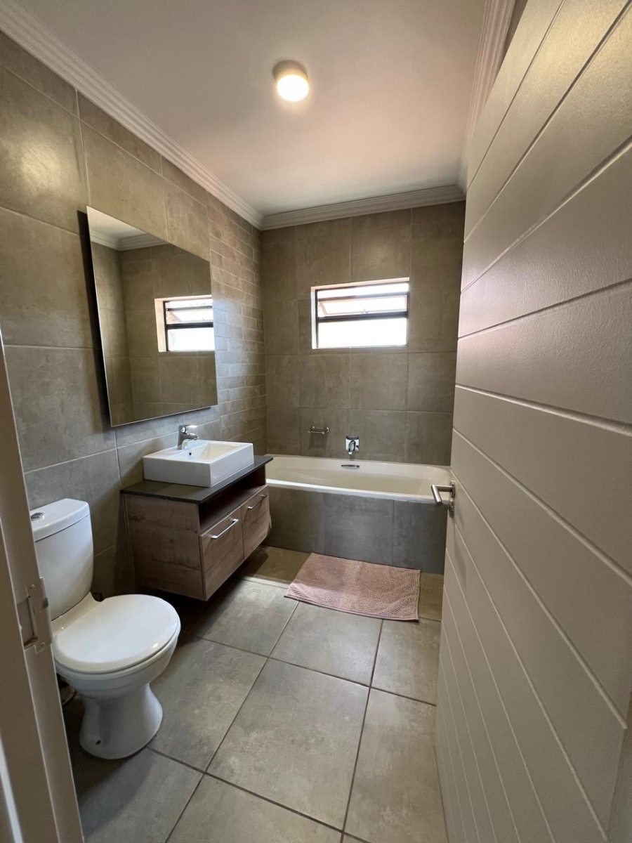 To Let 2 Bedroom Property for Rent in Six Fountains Residential Estate Gauteng