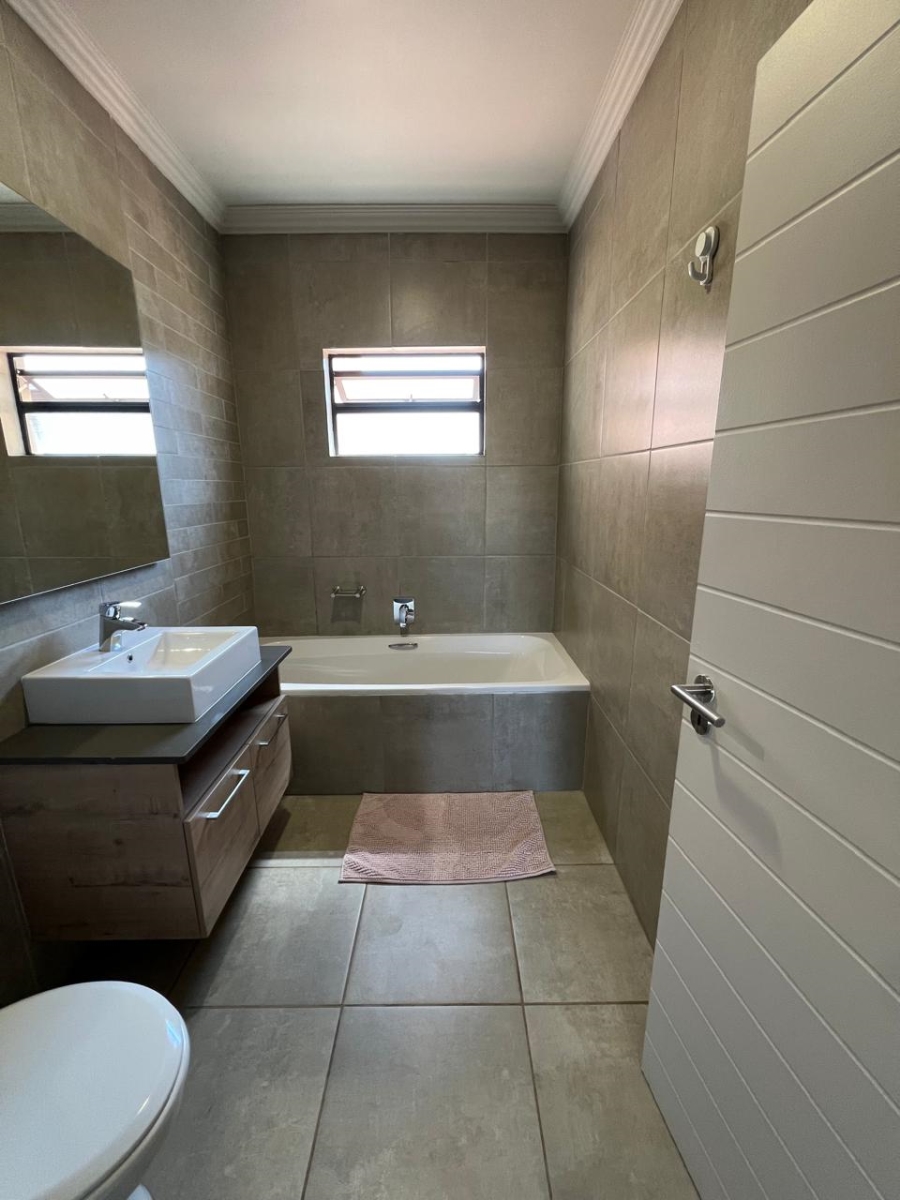 To Let 2 Bedroom Property for Rent in Six Fountains Residential Estate Gauteng