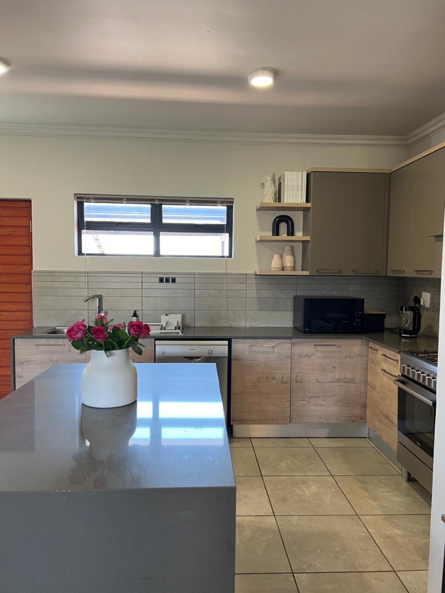 To Let 2 Bedroom Property for Rent in Six Fountains Residential Estate Gauteng