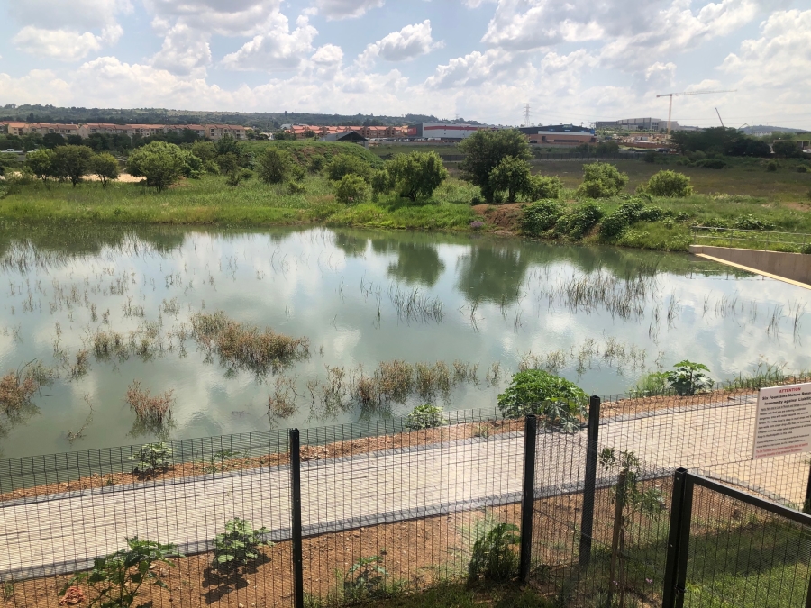 To Let 2 Bedroom Property for Rent in Six Fountains Residential Estate Gauteng