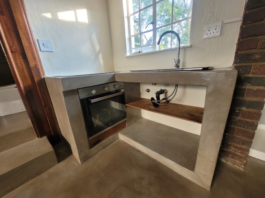 To Let 1 Bedroom Property for Rent in Fourways Gauteng