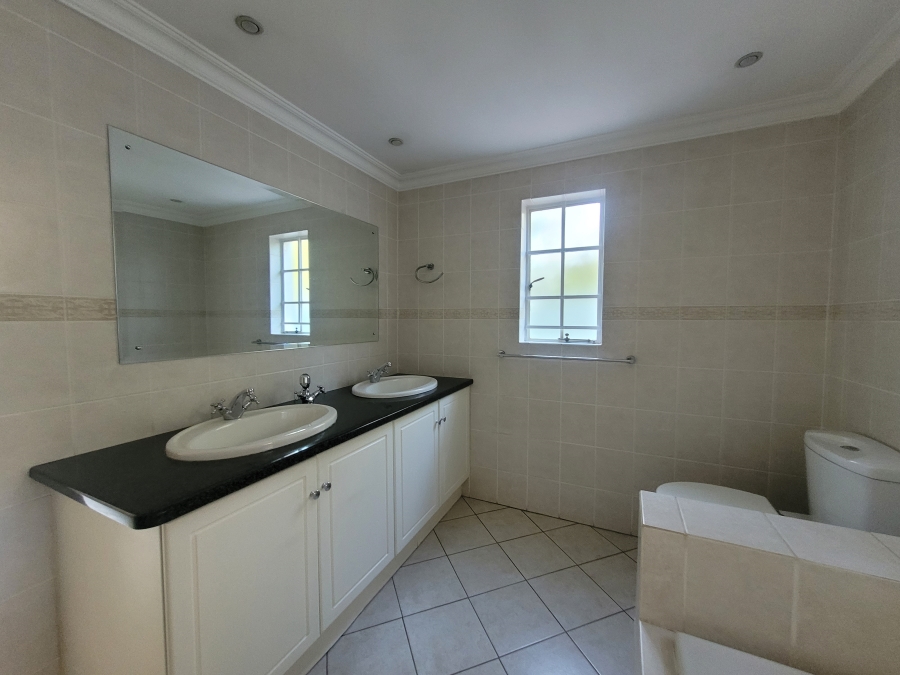 To Let 1 Bedroom Property for Rent in Fourways Gauteng