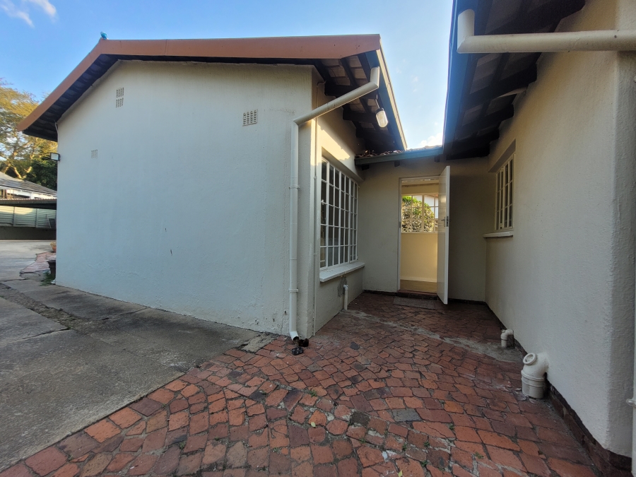 To Let 1 Bedroom Property for Rent in Fourways Gauteng