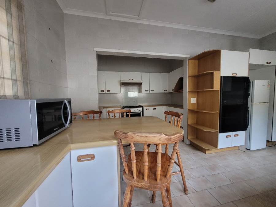To Let 2 Bedroom Property for Rent in Fourways Gauteng