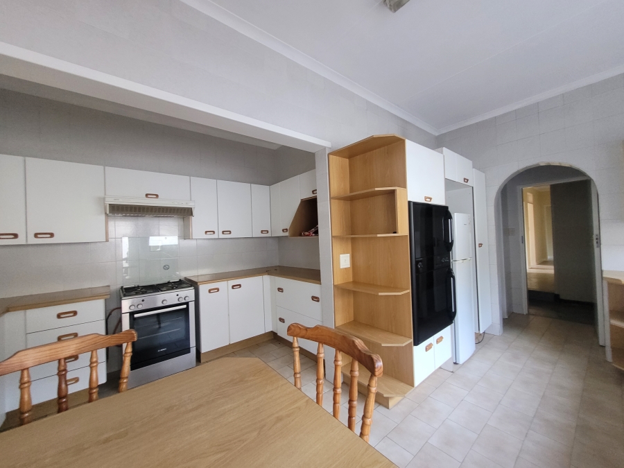 To Let 2 Bedroom Property for Rent in Fourways Gauteng