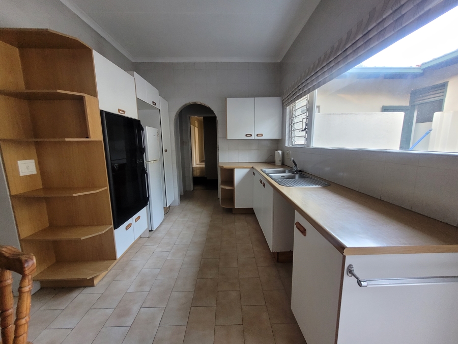 To Let 2 Bedroom Property for Rent in Fourways Gauteng