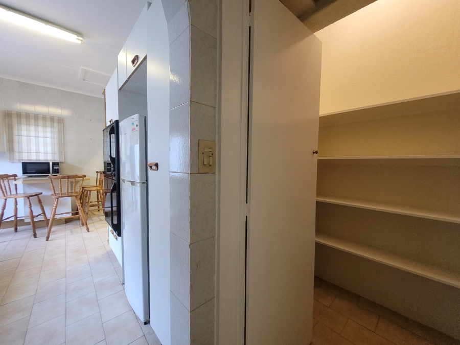 To Let 2 Bedroom Property for Rent in Fourways Gauteng