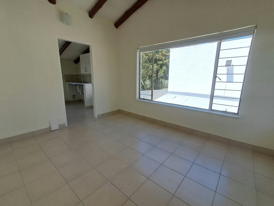 To Let 1 Bedroom Property for Rent in Fontainebleau Gauteng
