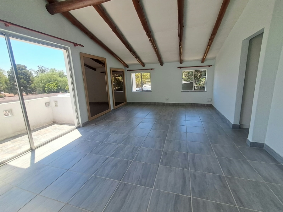 To Let 1 Bedroom Property for Rent in Fontainebleau Gauteng
