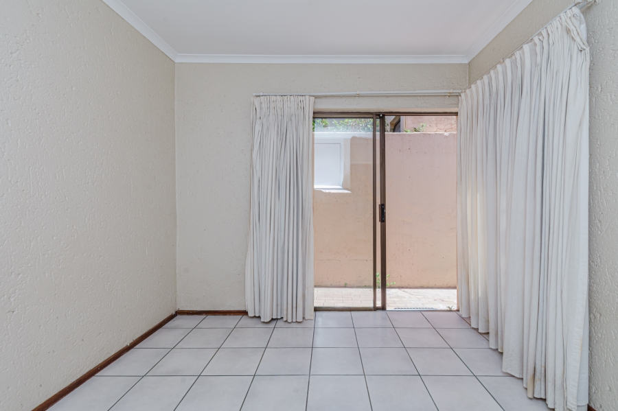 2 Bedroom Property for Sale in Lonehill Gauteng