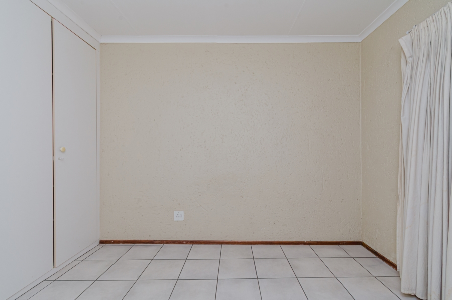 2 Bedroom Property for Sale in Lonehill Gauteng