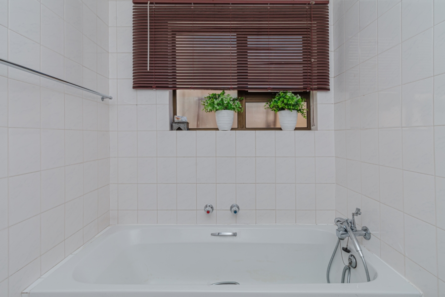 2 Bedroom Property for Sale in Lonehill Gauteng