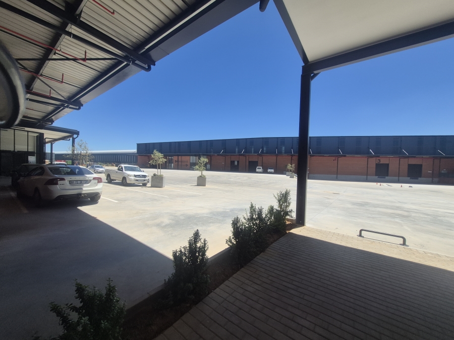 To Let Commercial Property for Rent in Gosforth Park Gauteng