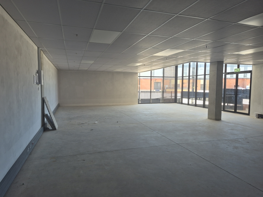 To Let Commercial Property for Rent in Gosforth Park Gauteng