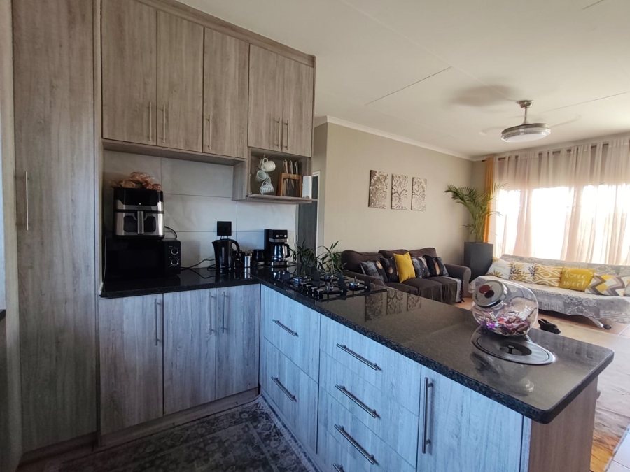 2 Bedroom Property for Sale in Verwoerdpark Gauteng