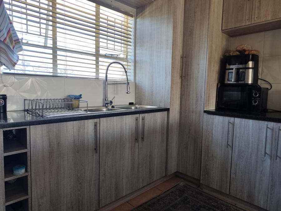 2 Bedroom Property for Sale in Verwoerdpark Gauteng