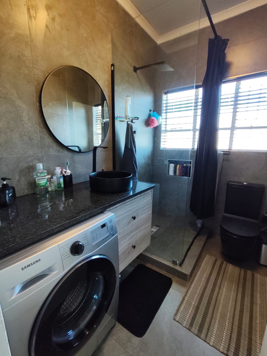 2 Bedroom Property for Sale in Verwoerdpark Gauteng