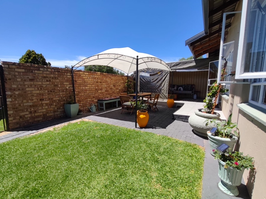 2 Bedroom Property for Sale in Verwoerdpark Gauteng