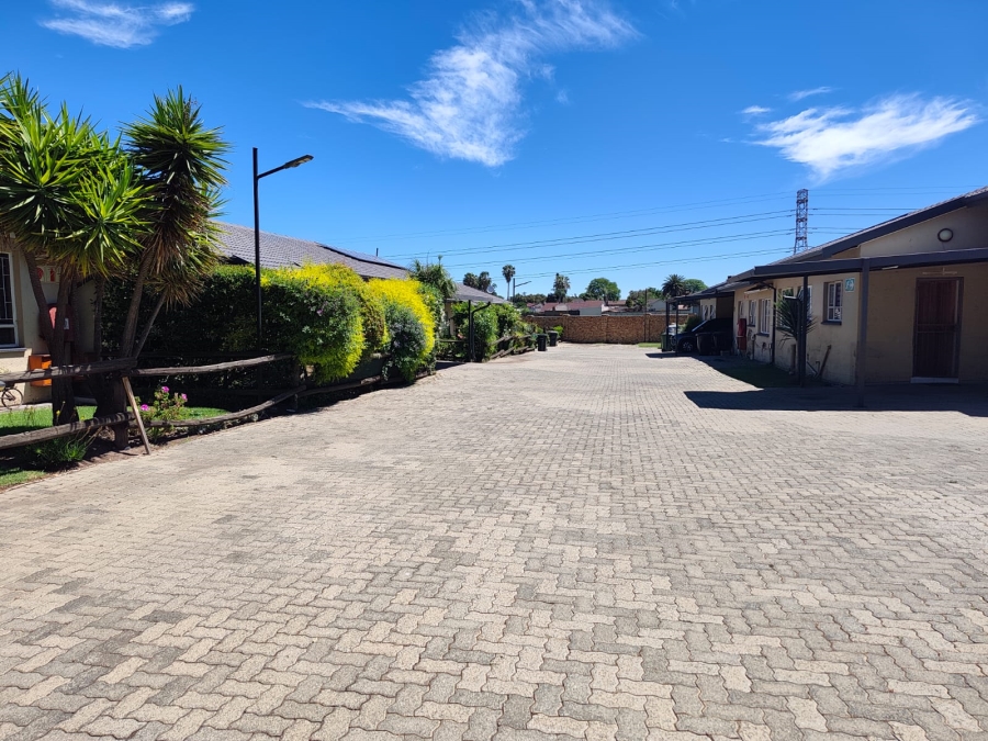 2 Bedroom Property for Sale in Verwoerdpark Gauteng